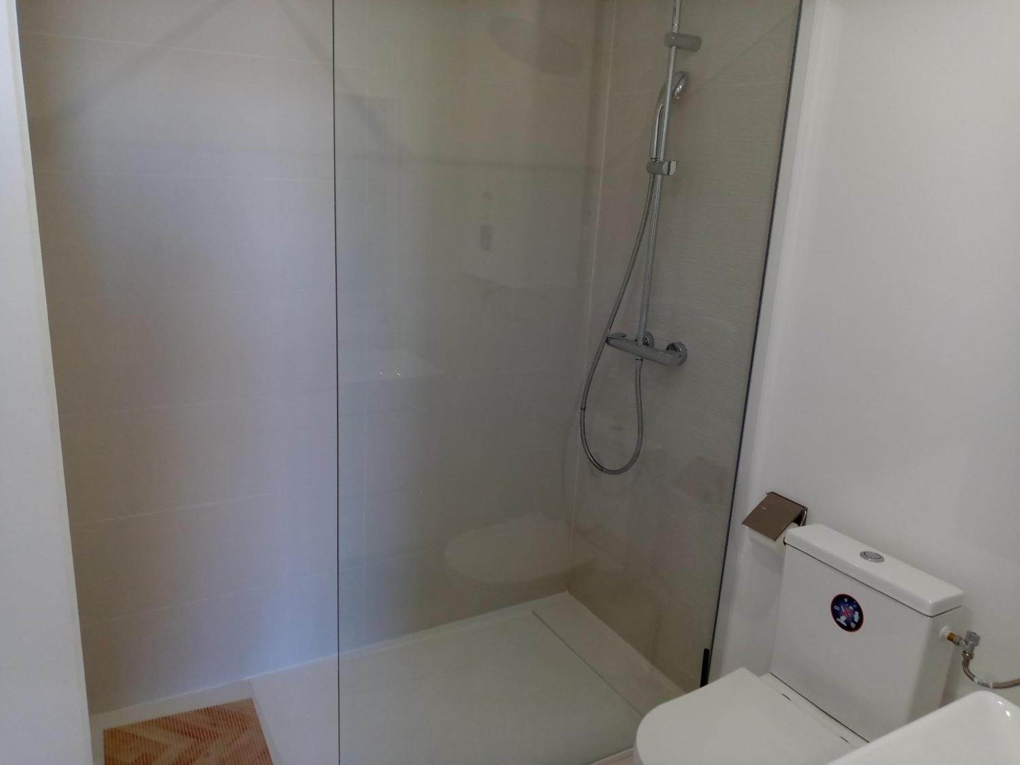Quartier Le Plus Anime De Marseille "La Plaine Cours Julien "Chambre Avec Salle De Bain Wc Privee Integrees "Dans Appartement ห้อง รูปภาพ